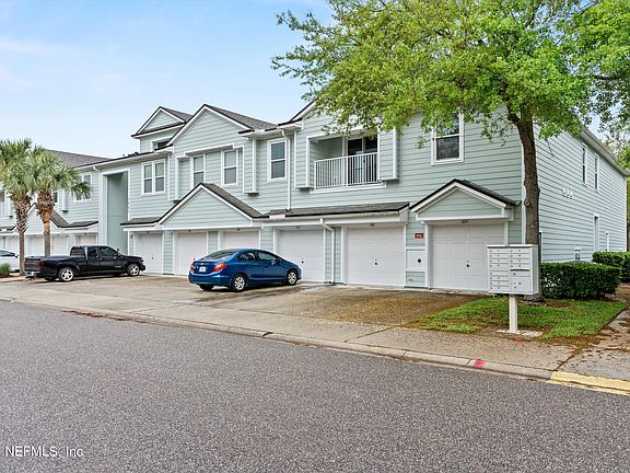 2nd image of 7062 SNOWY CANYON Drive #105