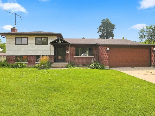 935 Anderson Ter, Des Plaines, IL 60016