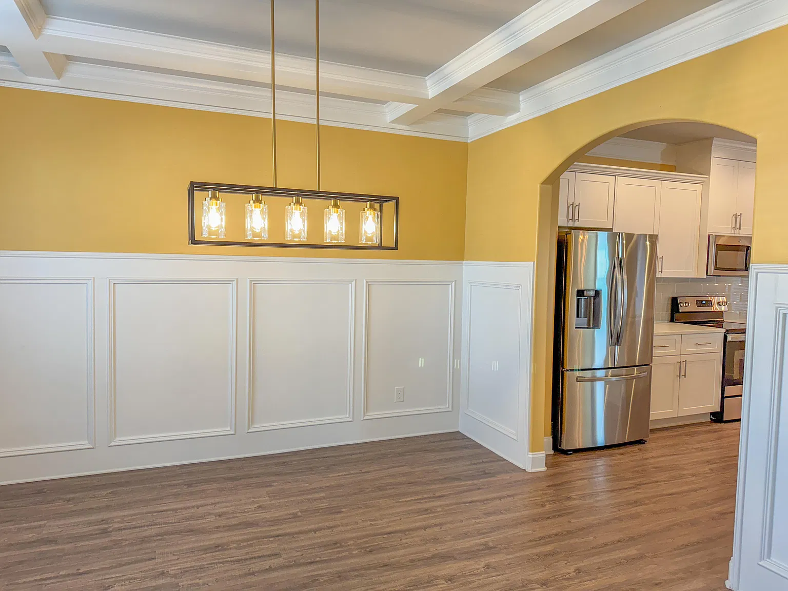 5 bed, 3.0 bath, 2432 sqft, $2,450 — Photo 3