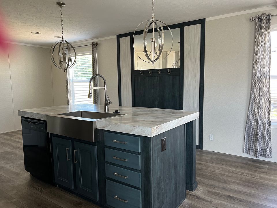 1st image of 298 Tamarack Blvd #298