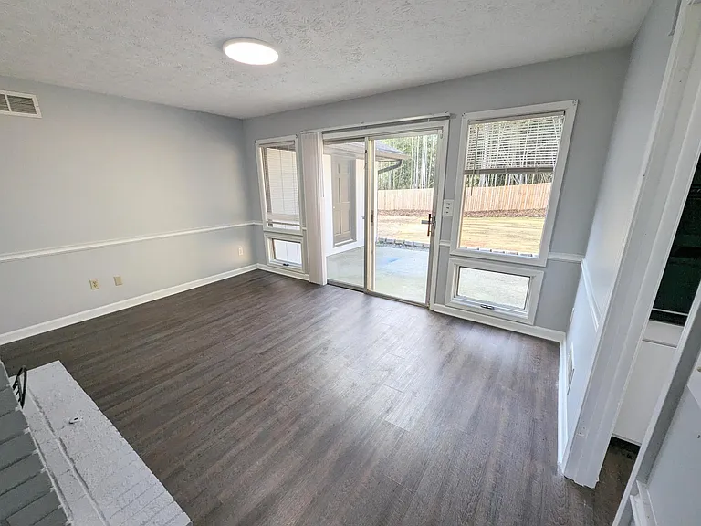 3253 Kimberly Woods Ct — Photo 6