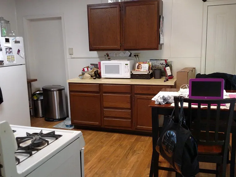 145 Cedar Ave #B — Photo 2