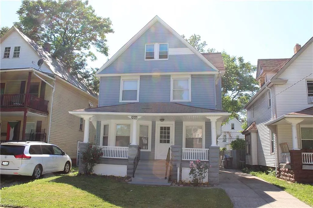 2094 W 85th St photo 1