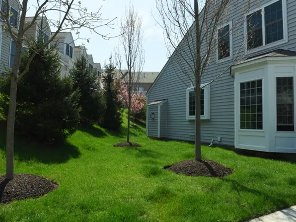 4146 Lotus Cir, Ellicott City, MD 21043