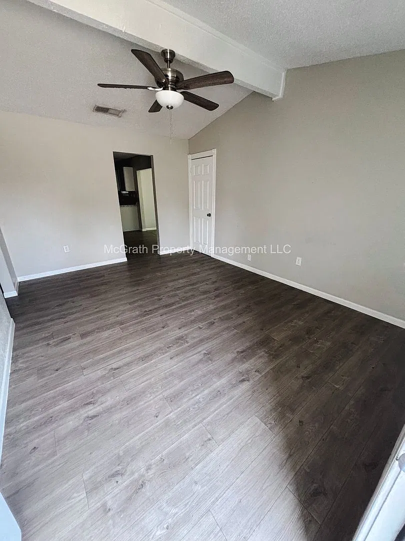 2506 Hidden Valley Drive — Photo 2