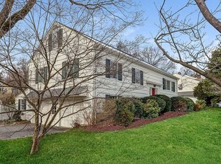 2 Carteret Ct, Madison, NJ 07940