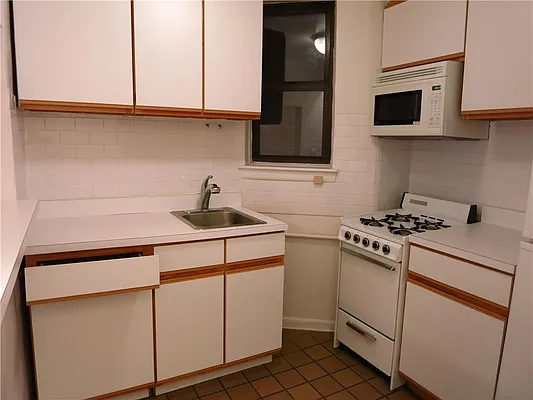 Rented by City & Suburban | media 7