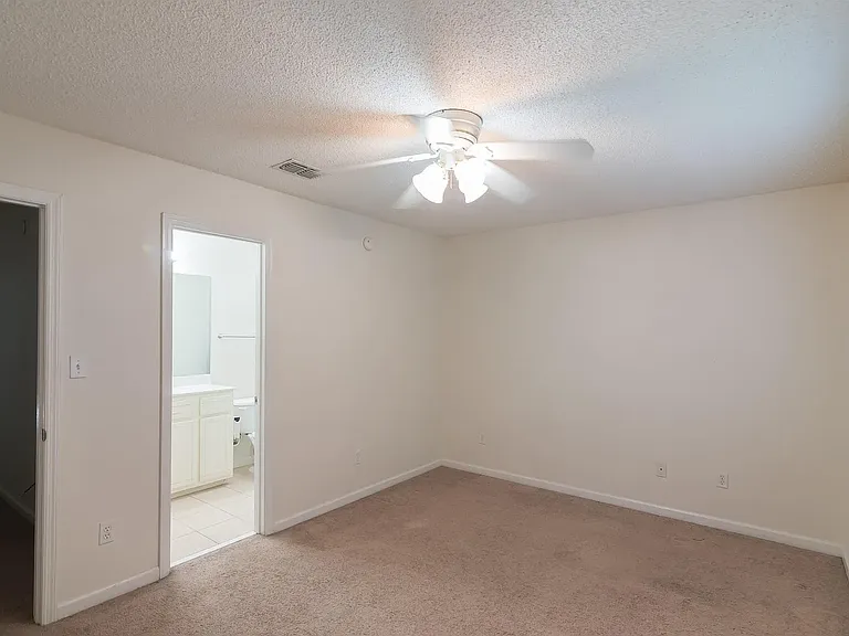 1660 Corey Wood Cir — Photo 6