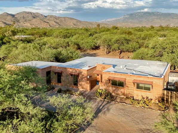 3520 N Melpomene Way, Tucson, AZ 85749