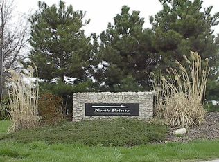 5340 E Bay Pointe Cir, Port Clinton, OH 43452