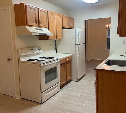 4th image of 8347 Stationhouse Ct