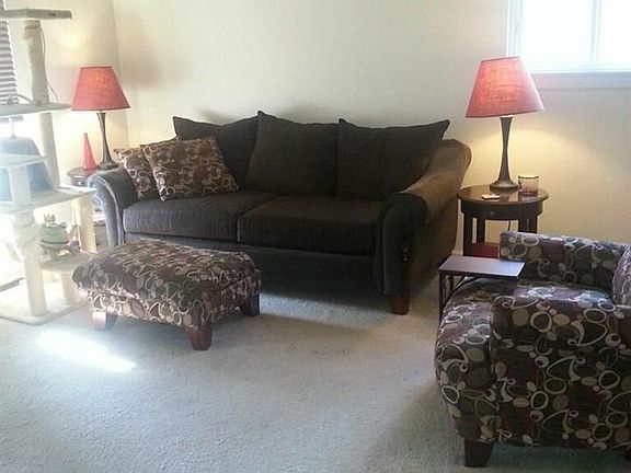 5th image of 22394 Elmwood Ave