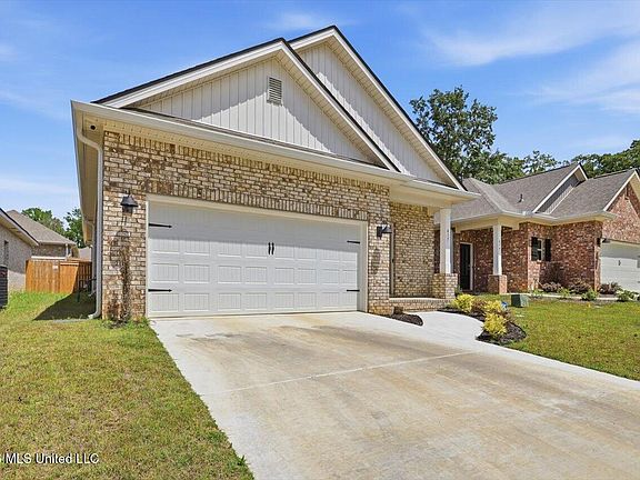 3rd image of 417 Hidden Reed Ct