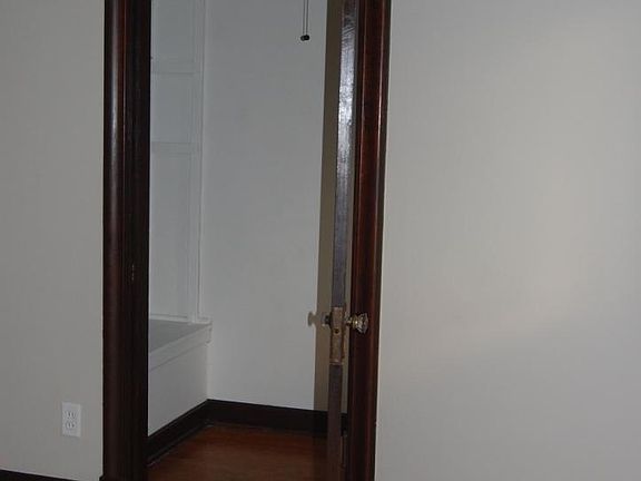 3rd image of 7773 Gissler Ave Floor 1