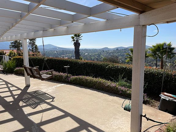 5th image of 4428 Topa Topa Dr