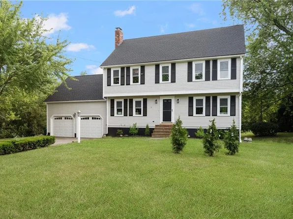 9 Theodore Ln, Attleboro, MA 02703