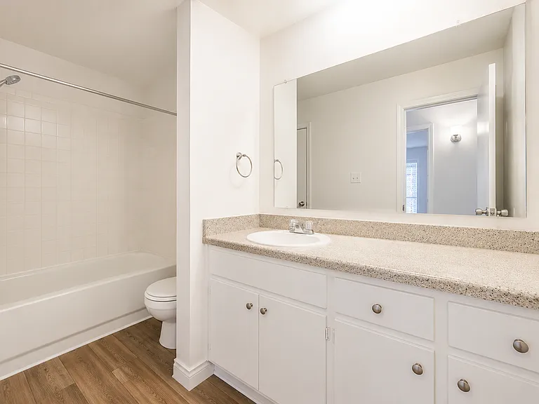 5009 Copperbend Blvd #B — Photo 5