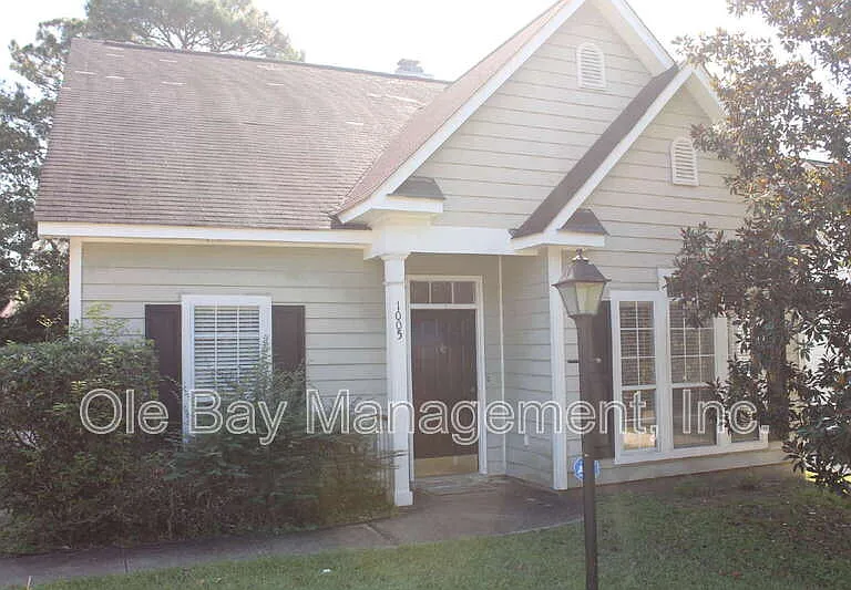 1005 Pinemont Dr — Photo 1