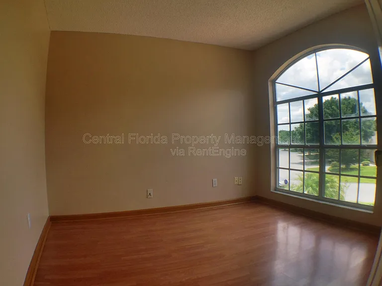 2320 Justin Ave — Photo 8