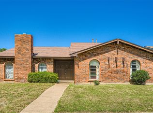 1910 Rambling Ridge Ln, Carrollton, TX 75007