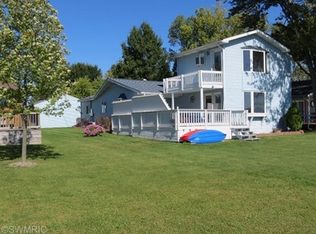7668 N Indian Lake Dr, Scotts, MI 49088