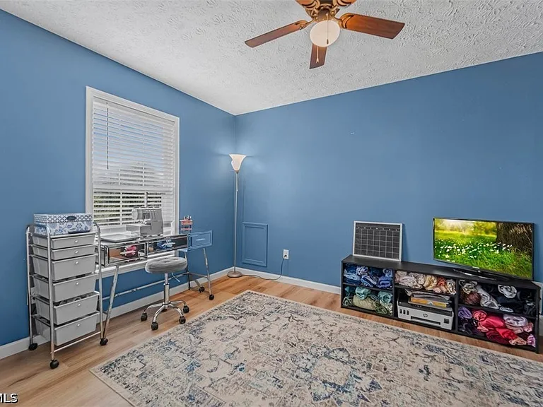 1177 Jay Ter — Photo 8