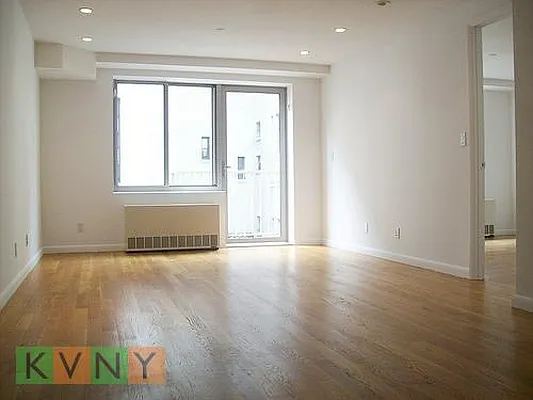 Rented by KVNY Soho | media 53