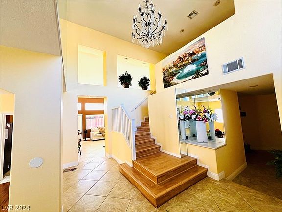 3rd image of 8215 Vista Colorado St