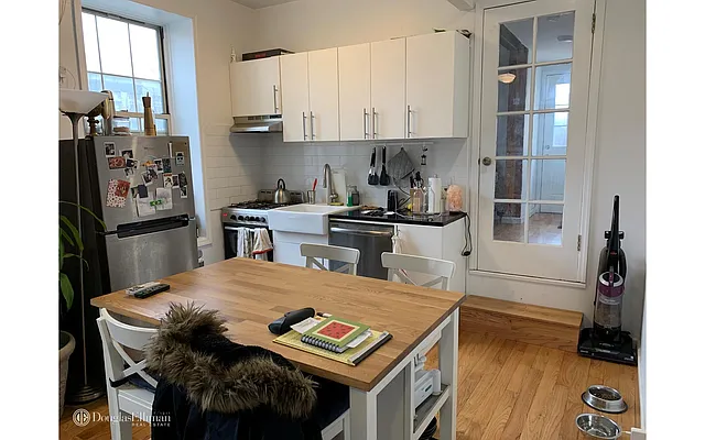 Rented by Douglas Elliman | media 8