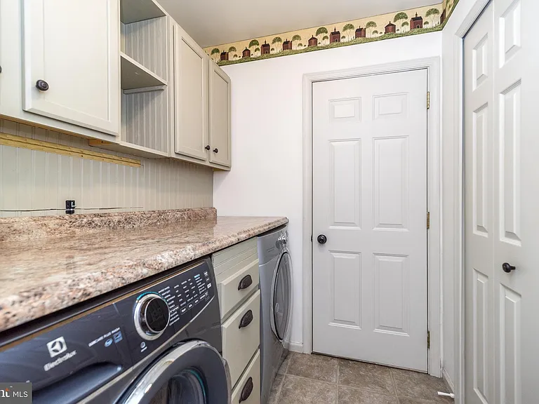 100 Live Oak Dr — Photo 42