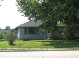 324 Mineral Springs Rd NE, Owatonna, MN 55060