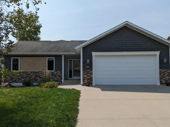 618 Crystal St, Ames, IA 50010
