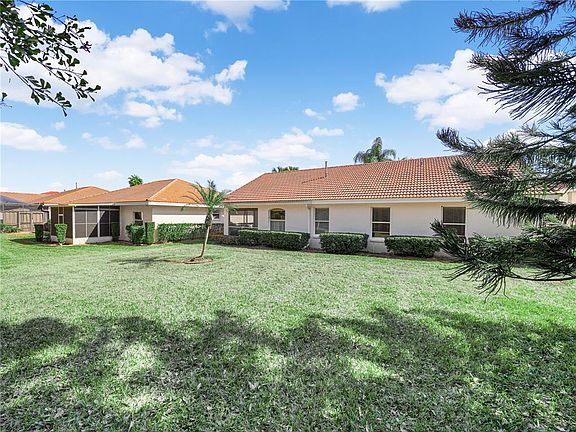 2nd image of 528 GREENWAY DRIVE