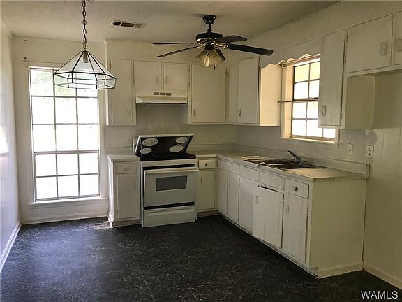 4th image of 2607 Deerfield Ln