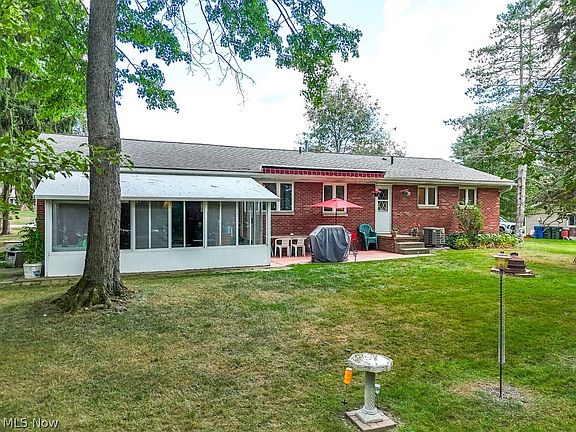 4th image of 660 Harper Ln