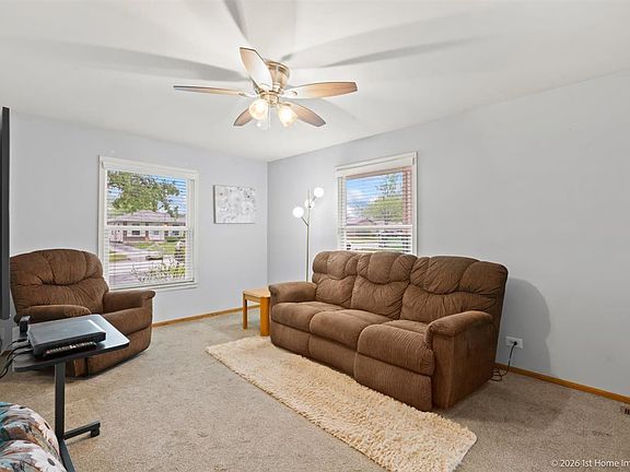 4th image of 16738 Hilltop Ave