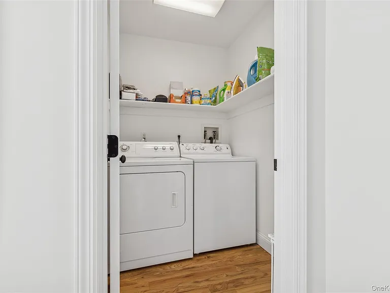 144 Manor Ln — Photo 21