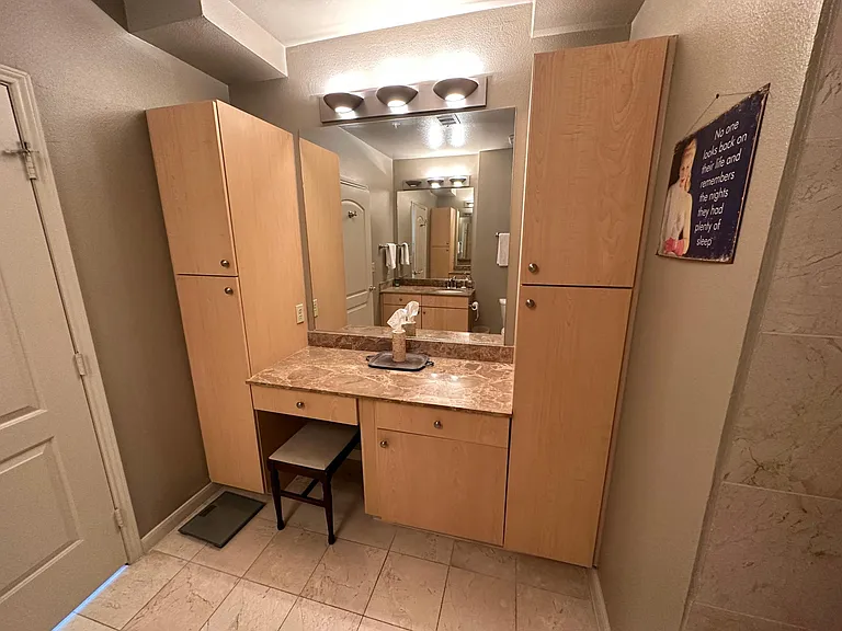 3225 Turtle Creek Blvd #1117 — Photo 29