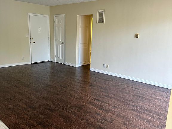 3rd image of 6131 Coldwater Canyon Ave
