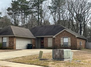 106 Greenfield Ridge Dr, Brandon, MS 39042