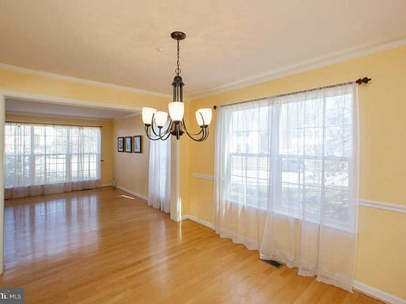 5th image of 12713 Conwood Ct