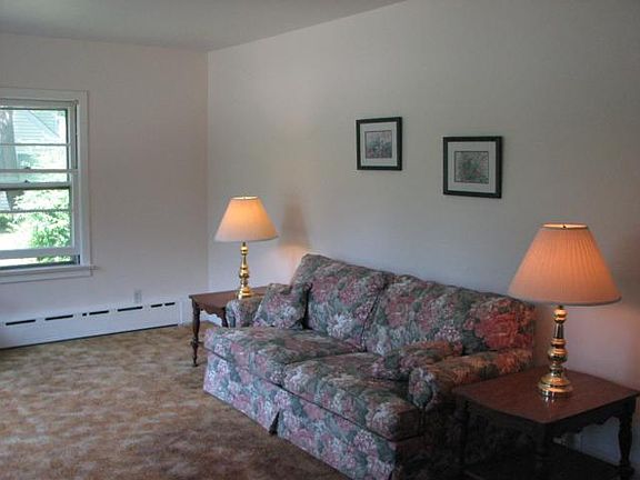3rd image of 181 Foshay Ave