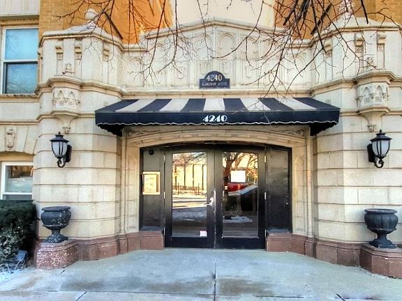 2nd image of 4240 N Clarendon Ave APT 209S