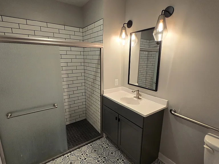 218 N Locust St #203 — Photo 5