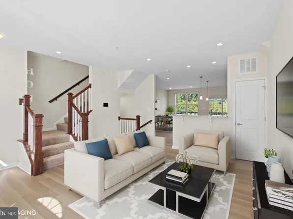 748 Maury Ave, Oxon Hill, MD 20745