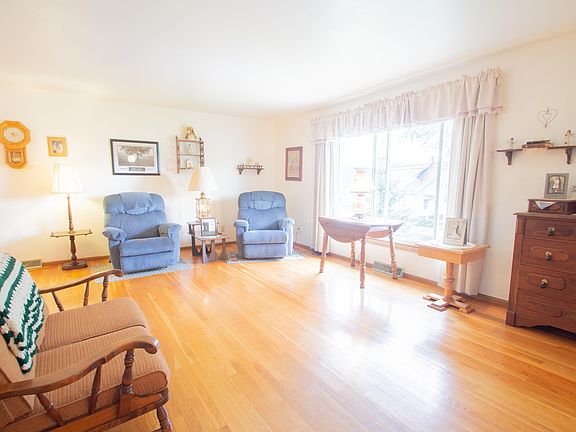 4th image of 306 S Concord Ave