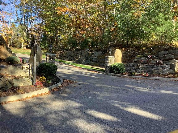 2nd image of 2 Ebs Cove Ln