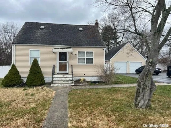 865 Wilson Boulevard, Central Islip, NY 11722