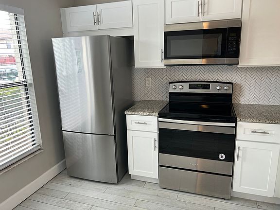 4th image of 1600 Bending Brook Way #28