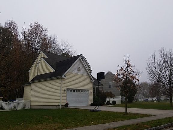 3rd image of 108 Penn Beach Dr